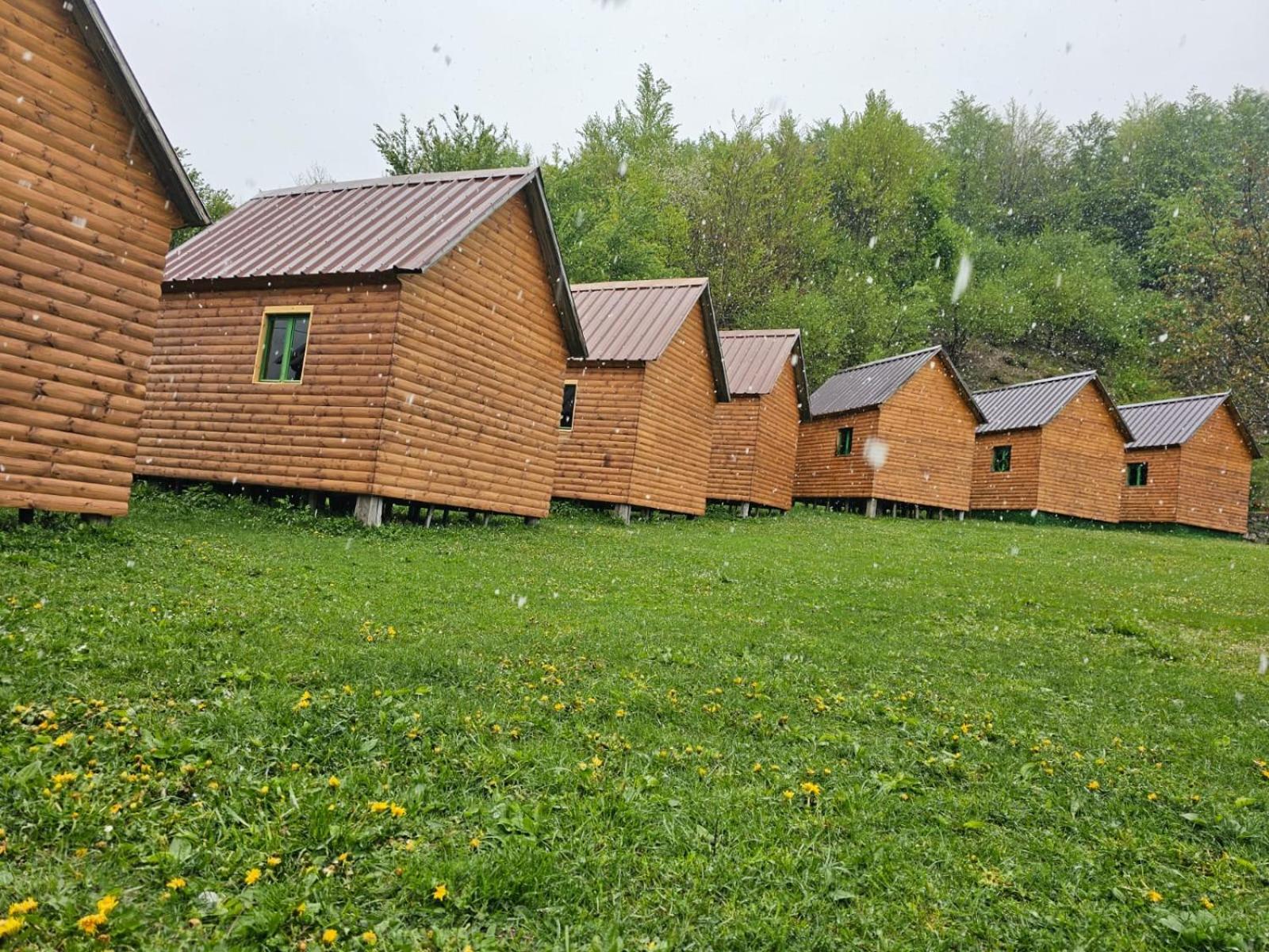 Bujtina Zemra Tradites Theth Rum bild