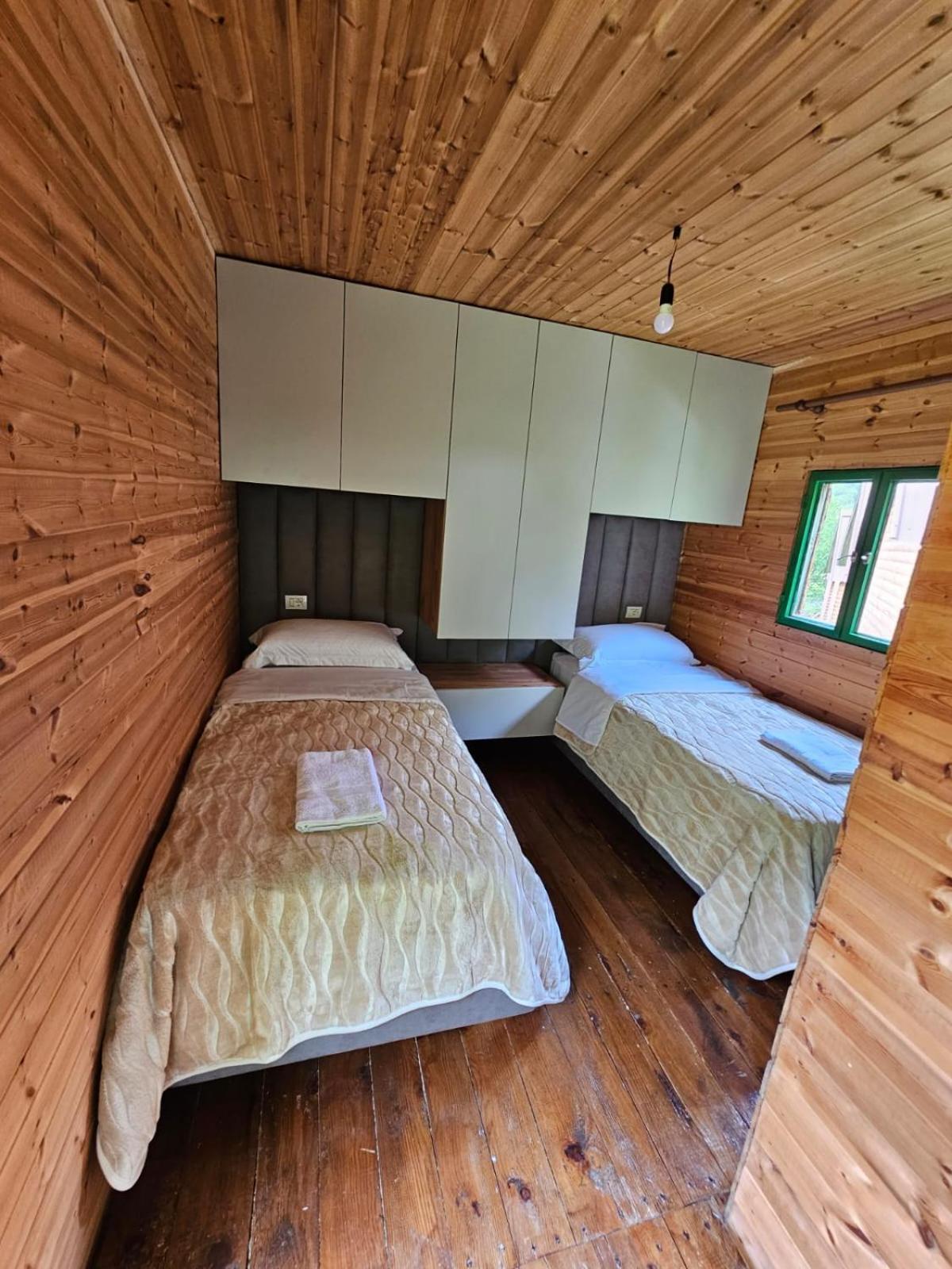 Bujtina Zemra Tradites Theth Rum bild